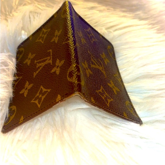 LV Mono ID Holder or card holder. Serial number: CA0976. Clean and pristine! - Picture 10 of 10